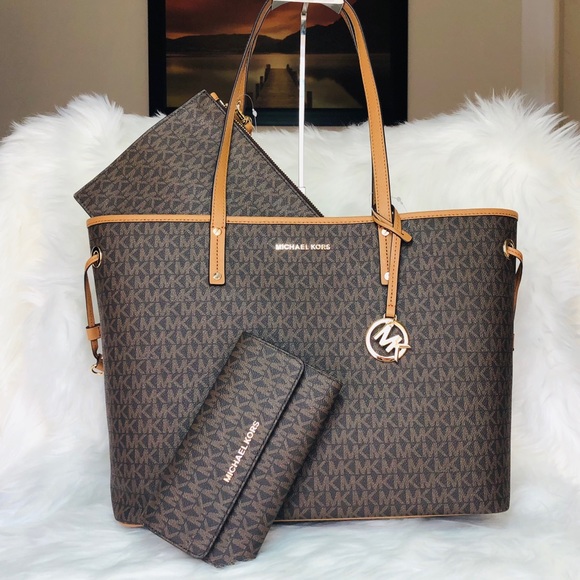 Michael Kors Handbags - Michael Kors Jet Set Travel Tote and Wallet Set